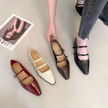 حذاء امرأة 2023 أشار اصبع القدم أوكسفورد الإناث الأحذية منخفضة الكعب ترصيع المسامير حذاء عارضة موديس جديدة على جلد الكعب اللباس بوا